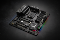 ASUS TUF Gaming Z790-Plus vista superior TUF armor