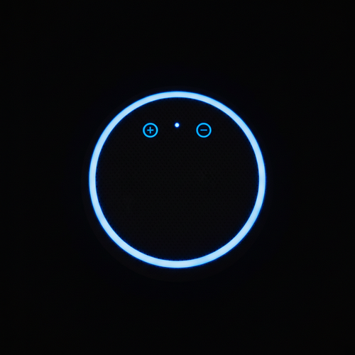 Amazon Echo Dot 5ta gen vista superior con anillo LED azul